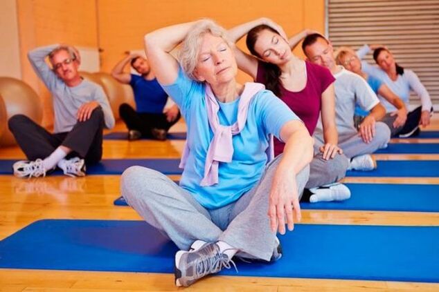 Os exercicios para o tratamento da artrose son seleccionados individualmente por un médico e un fisioterapeuta.